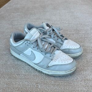 Men’s Nike dunks Gray Fog size 11 great condition